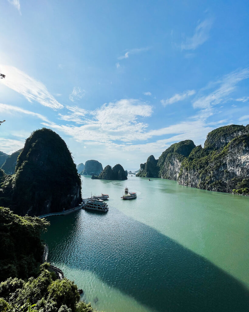 Hang Sung Sot Cave Vietnam